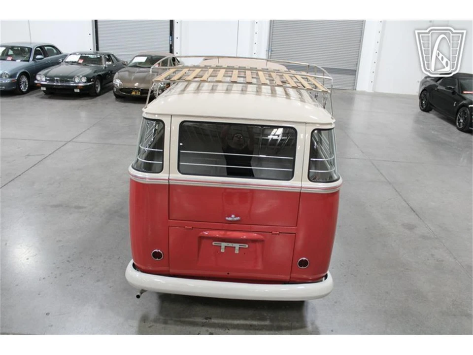 1961 Volkswagen Split-Window Bus - Image 10 of 31