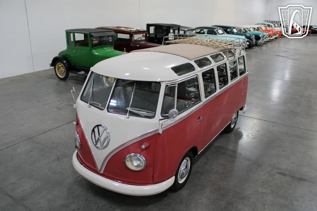 1961 Volkswagen Split-Window Bus - Image 9 of 12