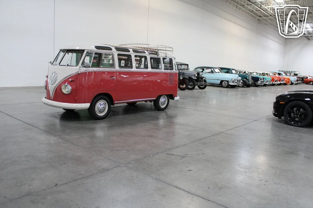 1961 Volkswagen Split-Window Bus - Image 3 of 12