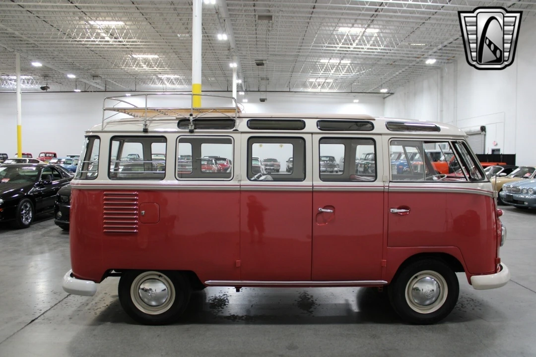 1961 Volkswagen Split-Window Bus - Image 7 of 12
