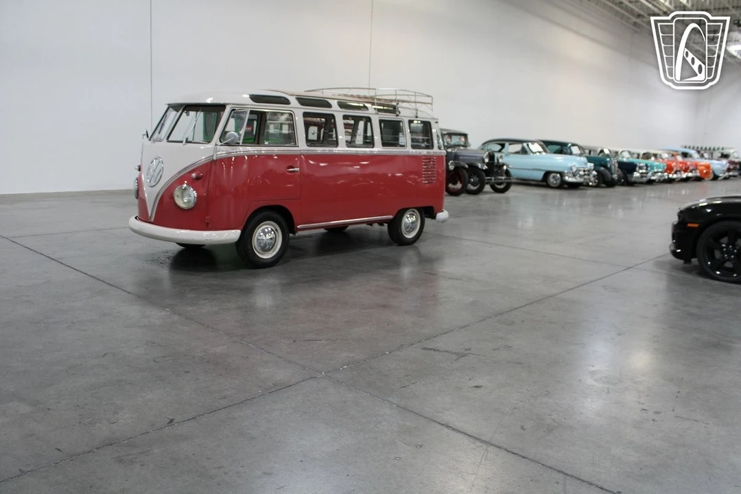 1961 Volkswagen Split-Window Bus - Image 6 of 12