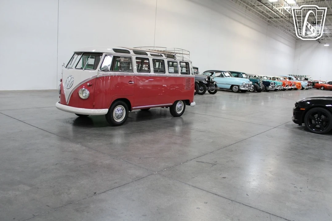 1961 Volkswagen Split-Window Bus - Image 5 of 12
