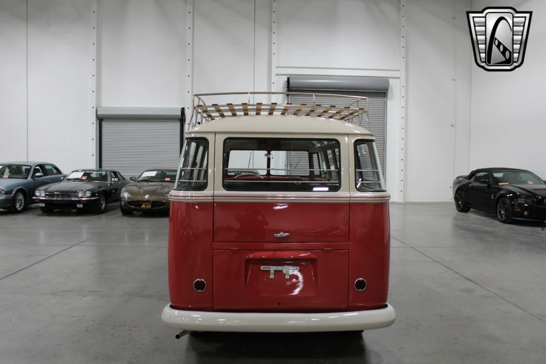 1961 Volkswagen Split-Window Bus - Image 5 of 12