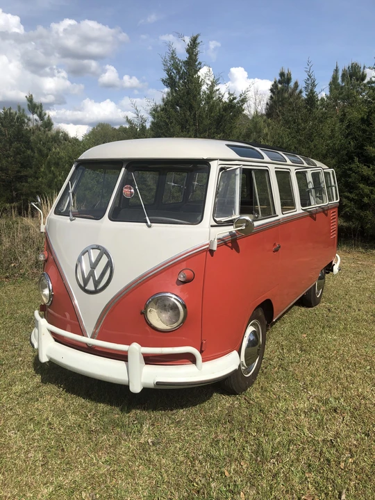 1961 Volkswagen Split-Window Bus - Image 2 of 31