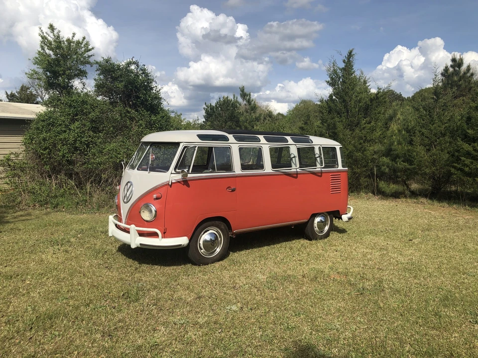 1961 Volkswagen Split-Window Bus - Image 4 of 31