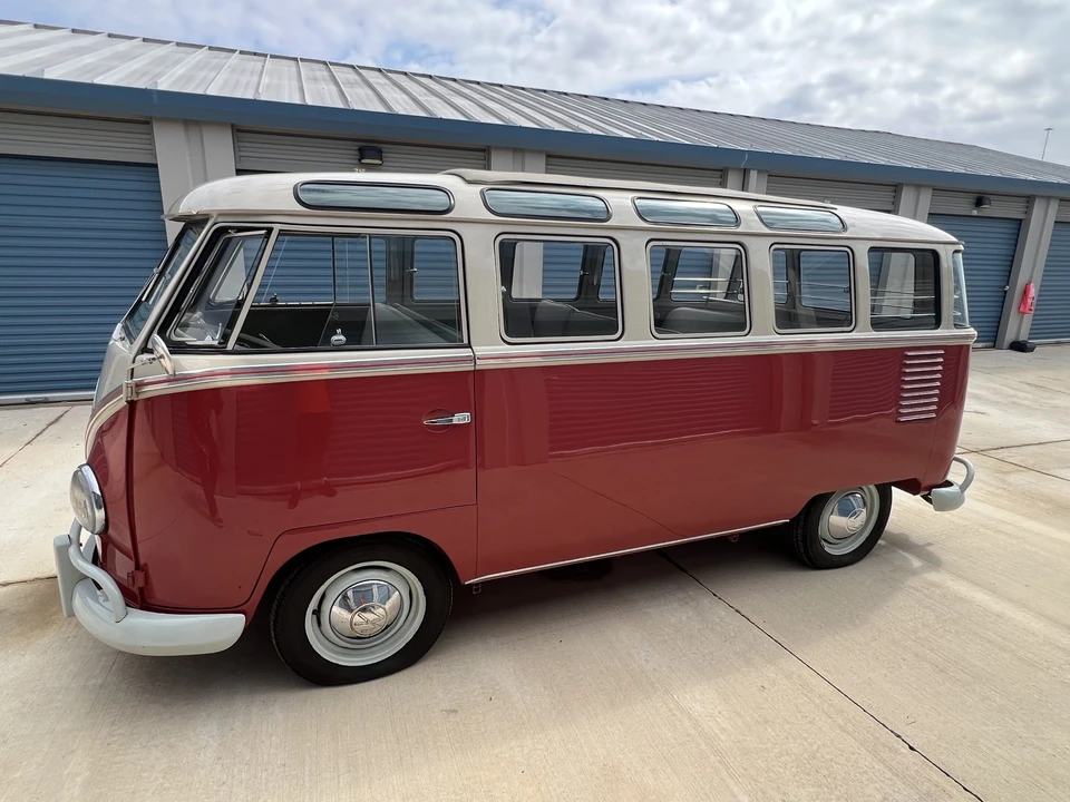 1961 Volkswagen Split-Window Bus - Image 25 of 31