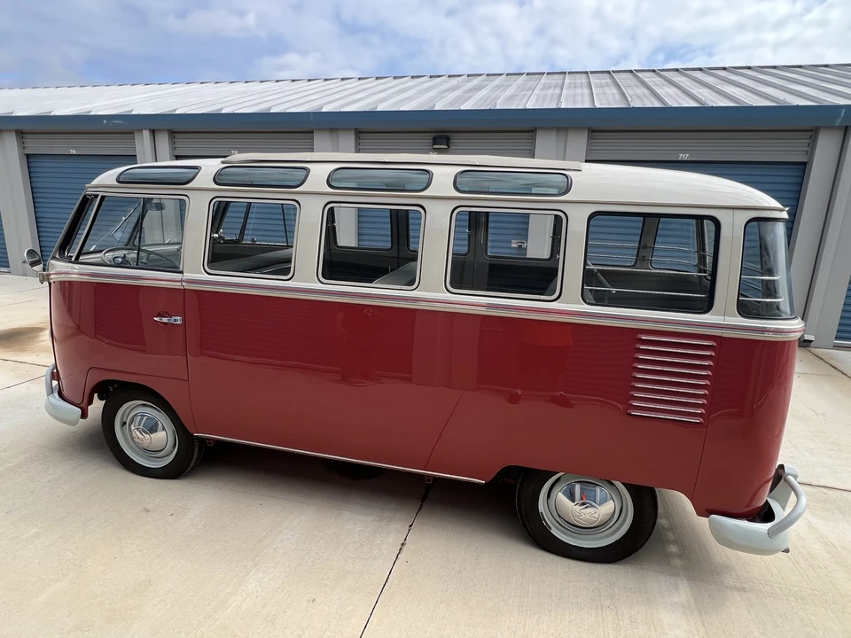 1961 Volkswagen Split-Window Bus - Image 24 of 31