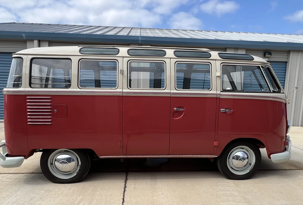 1961 Volkswagen Split-Window Bus - Image 11 of 31
