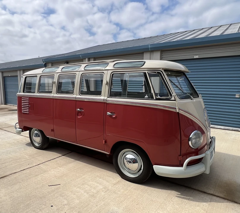 1961 Volkswagen Split-Window Bus - Image 10 of 31
