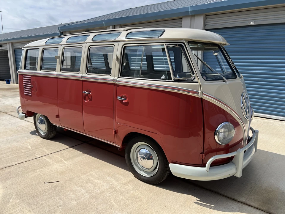 1961 Volkswagen Split-Window Bus - Image 9 of 31