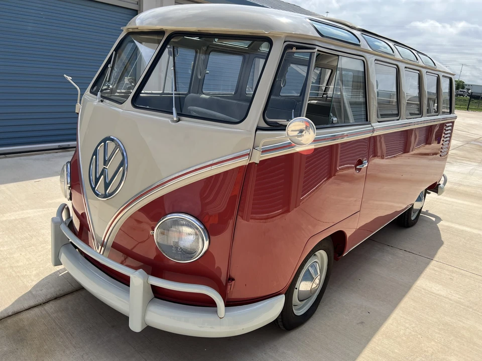 1961 Volkswagen Split-Window Bus - Image 2 of 31