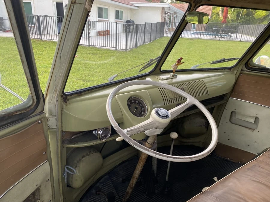 1961 Volkswagen Split-Window Bus - Image 9 of 13