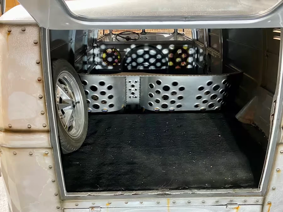 1961 Volkswagen Split-Window Bus - Image 14 of 16
