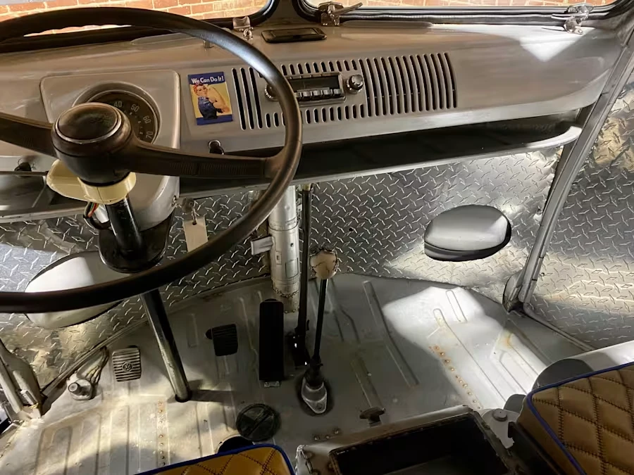 1961 Volkswagen Split-Window Bus - Image 10 of 16