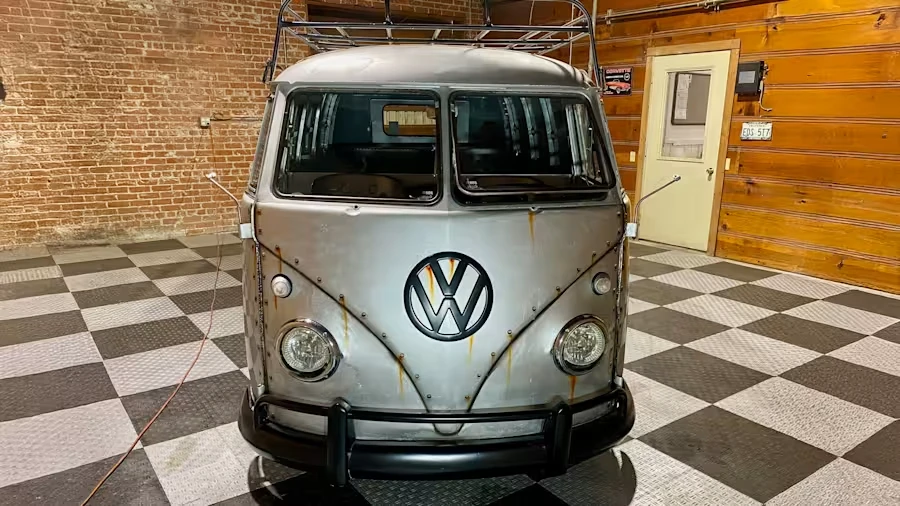 1961 Volkswagen Split-Window Bus - Image 4 of 16