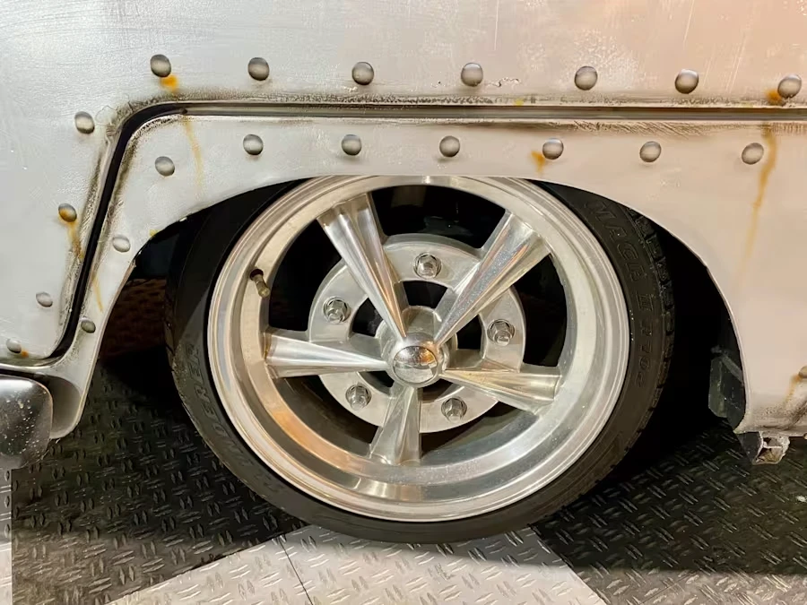 1961 Volkswagen Split-Window Bus - Image 8 of 16