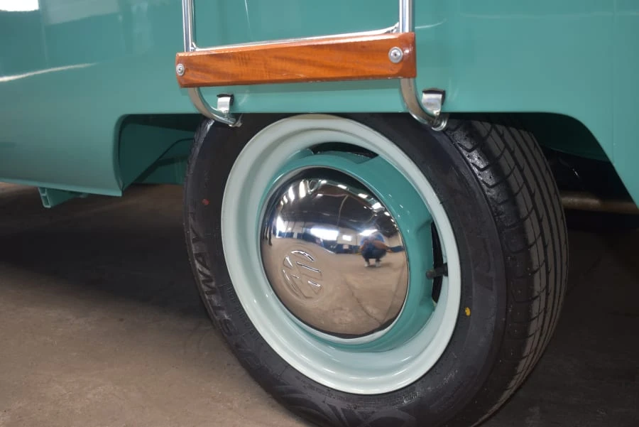 1961 Volkswagen Split-Window Camper - Image 16 of 31