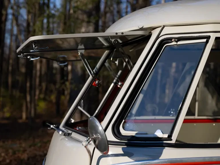 1961 Volkswagen Split-Window Bus - Image 19 of 31