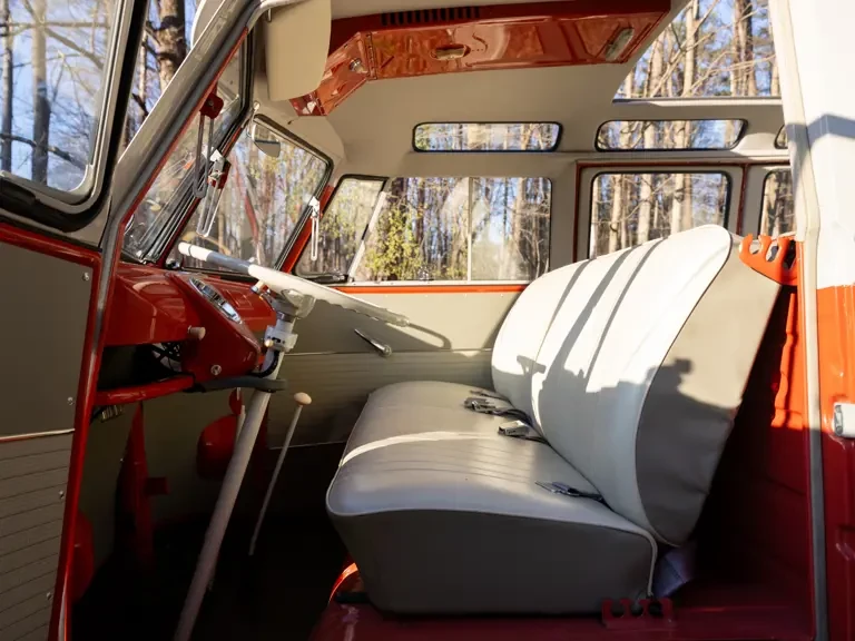 1961 Volkswagen Split-Window Bus - Image 25 of 31