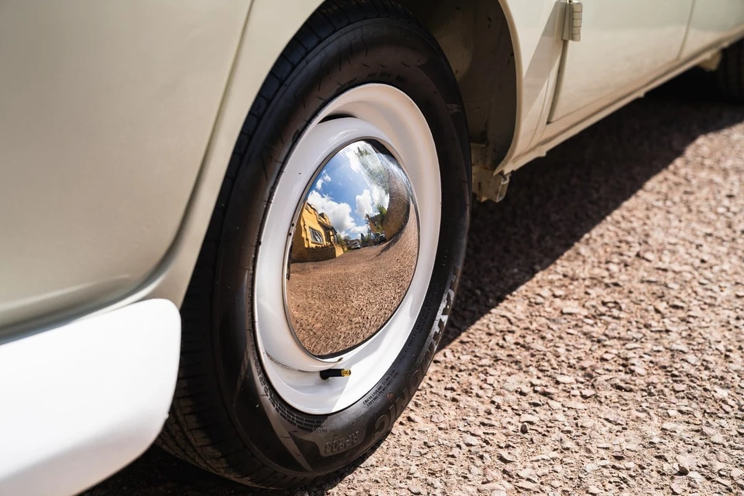 1961 Volkswagen Split-Window Camper - Image 28 of 30