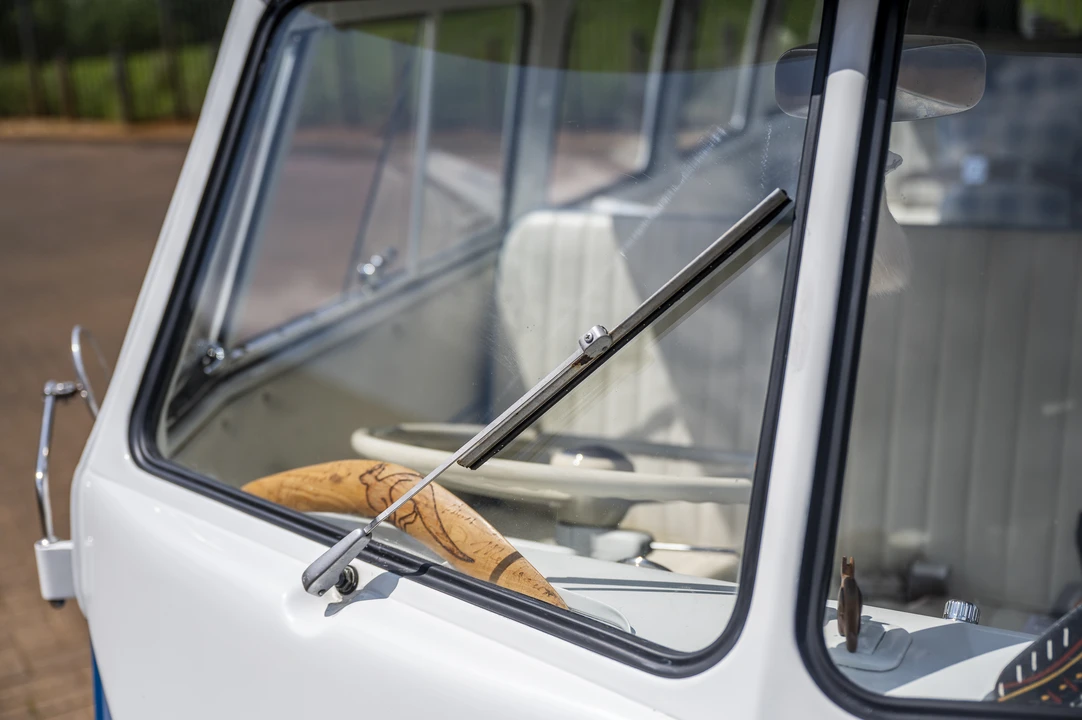 1961 Volkswagen Split-Window Camper - Image 25 of 31