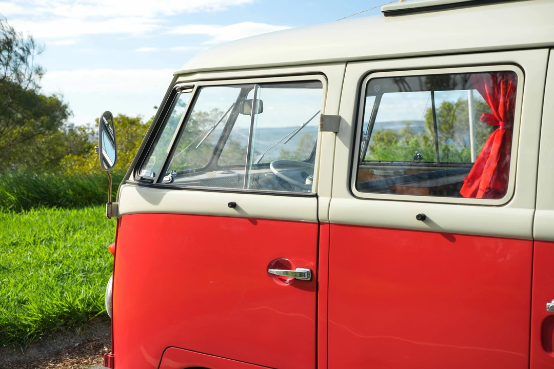 1961 Volkswagen Split-Window Camper - Image 18 of 31