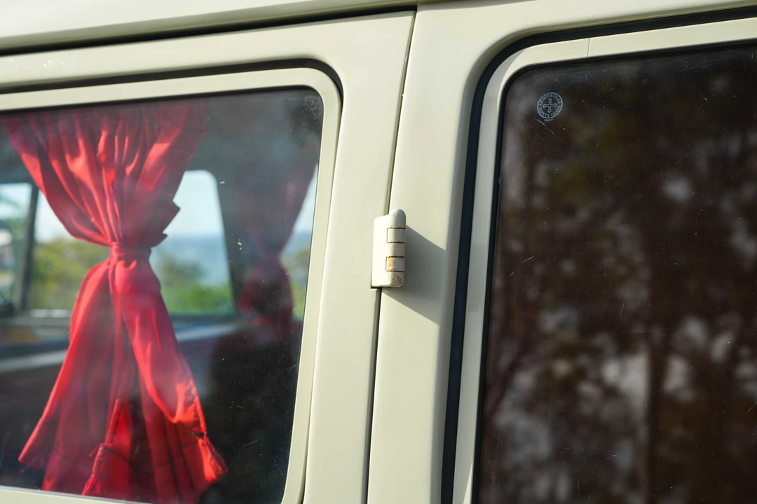 1961 Volkswagen Split-Window Camper - Image 20 of 31