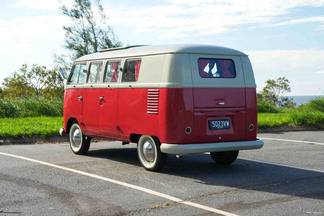 1961 Volkswagen Split-Window Camper - Image 11 of 31