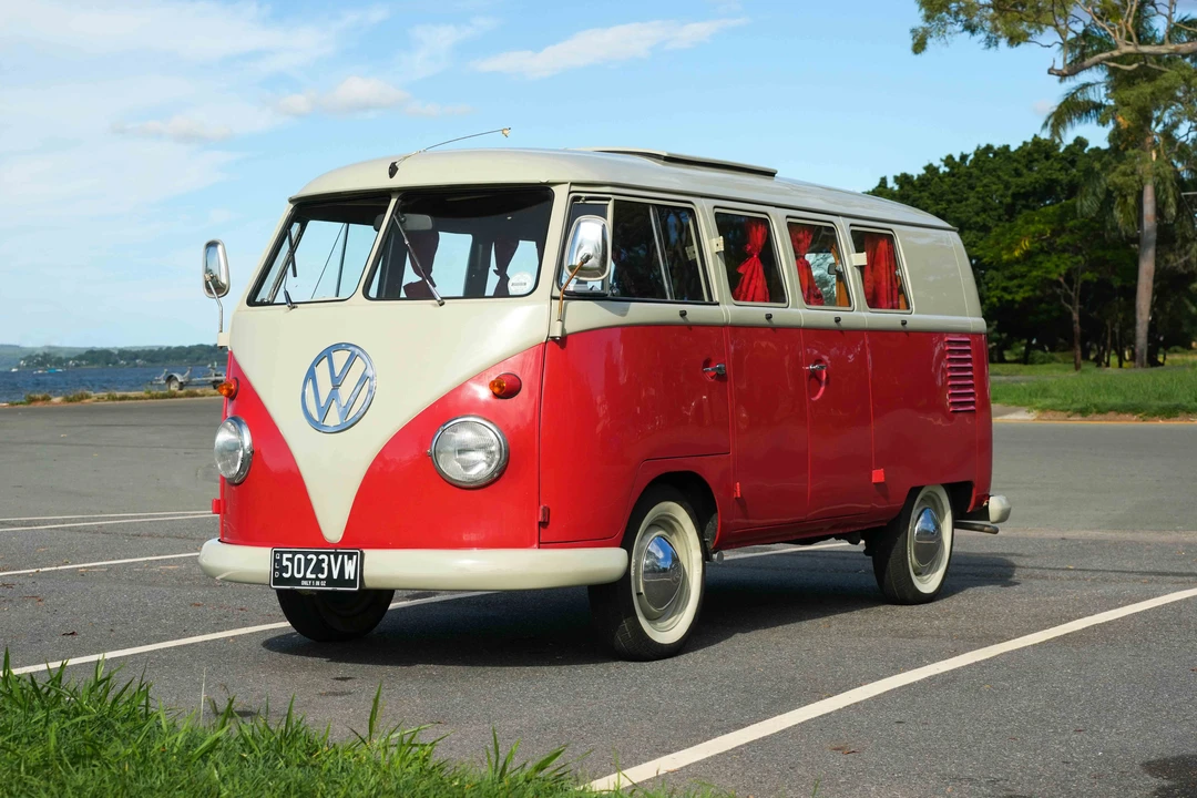 1961 Volkswagen Split-Window Camper - Image 9 of 31