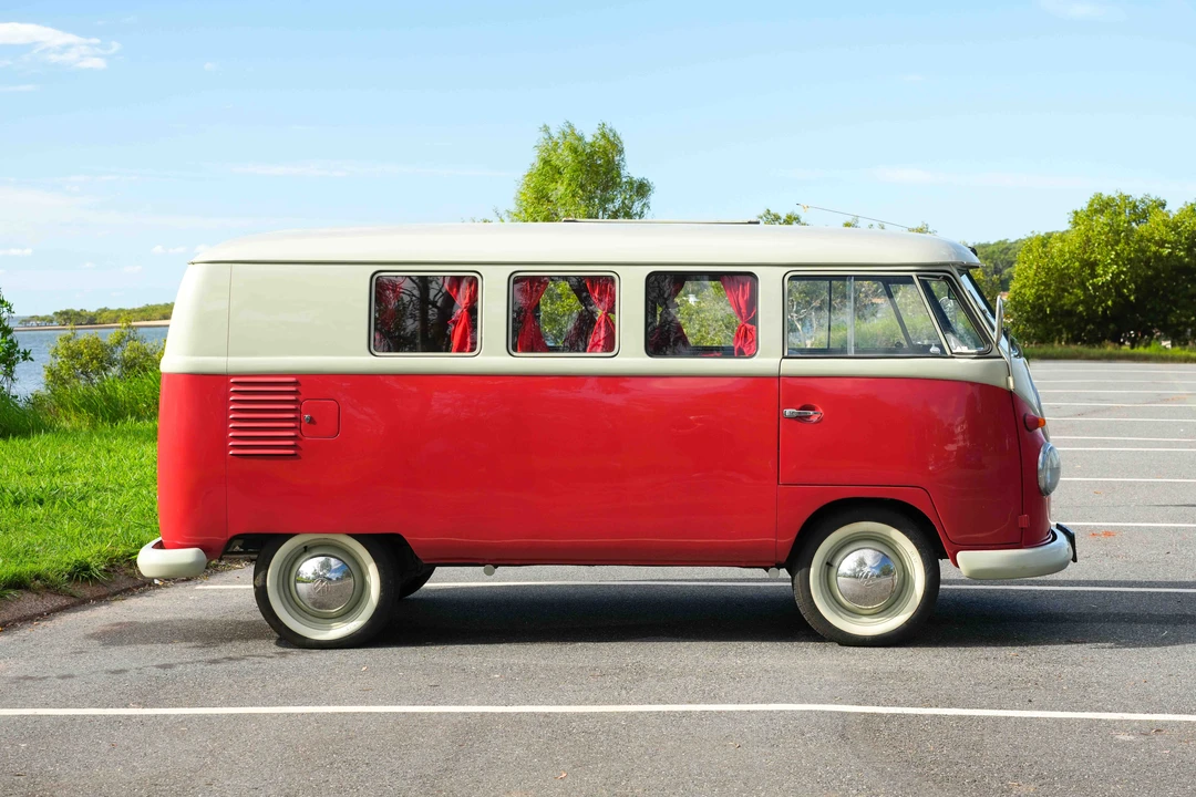 1961 Volkswagen Split-Window Camper - Image 4 of 31
