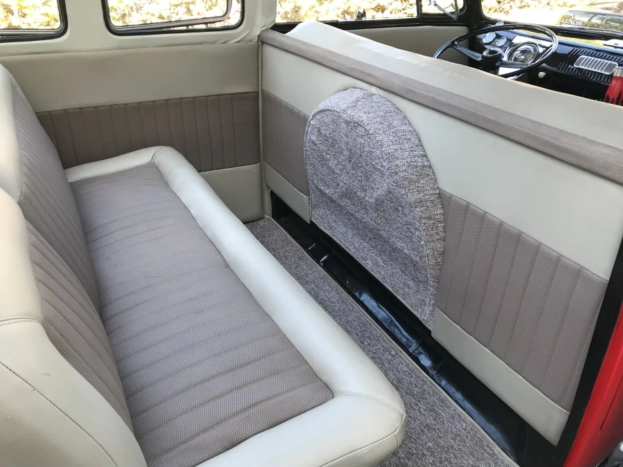 1961 Volkswagen Split-Window Bus - Image 5 of 12