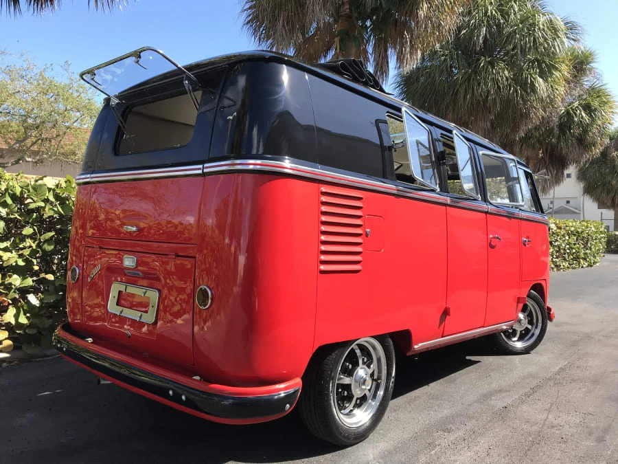 1961 Volkswagen Split-Window Bus - Image 8 of 12
