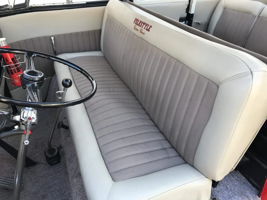 1961 Volkswagen Split-Window Bus - Image 3 of 12