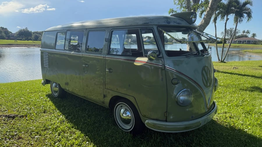 1961 Volkswagen Split-Window Bus - Image 3 of 13