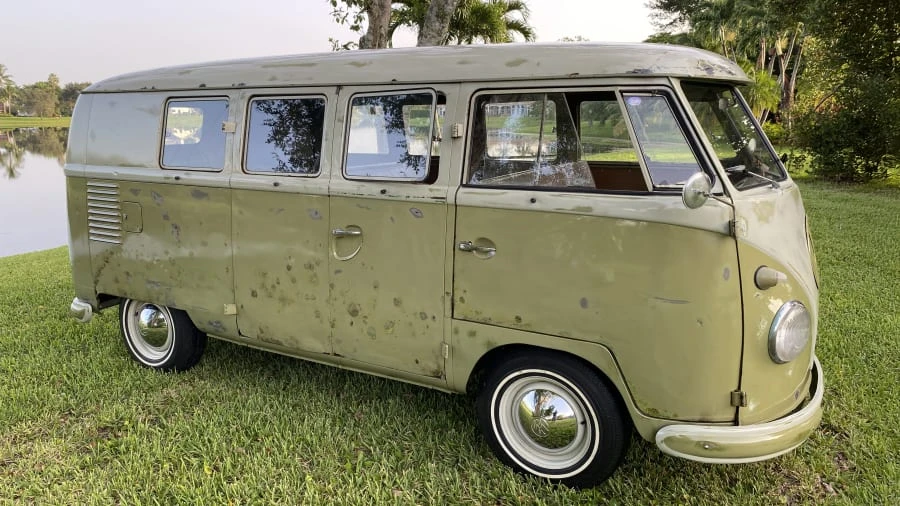 1961 Volkswagen Split-Window Bus - Image 2 of 11