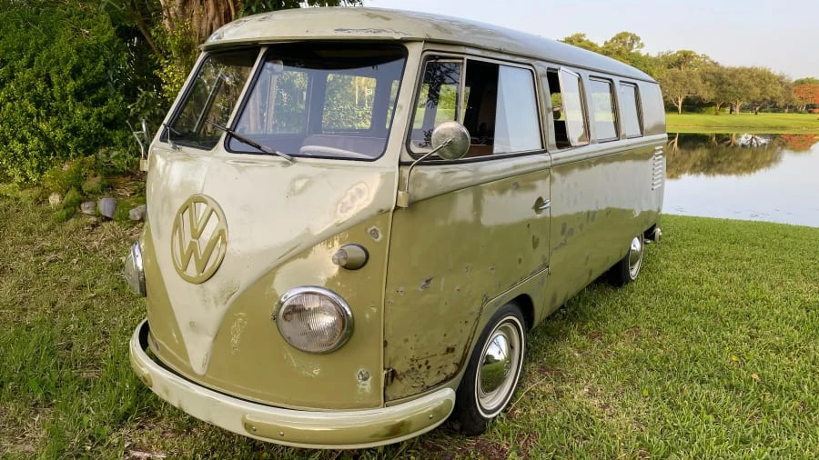 1961 Volkswagen Split-Window Bus - Image 4 of 11