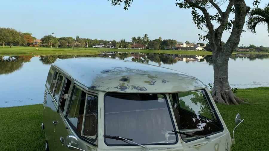 1961 Volkswagen Split-Window Bus - Image 7 of 11