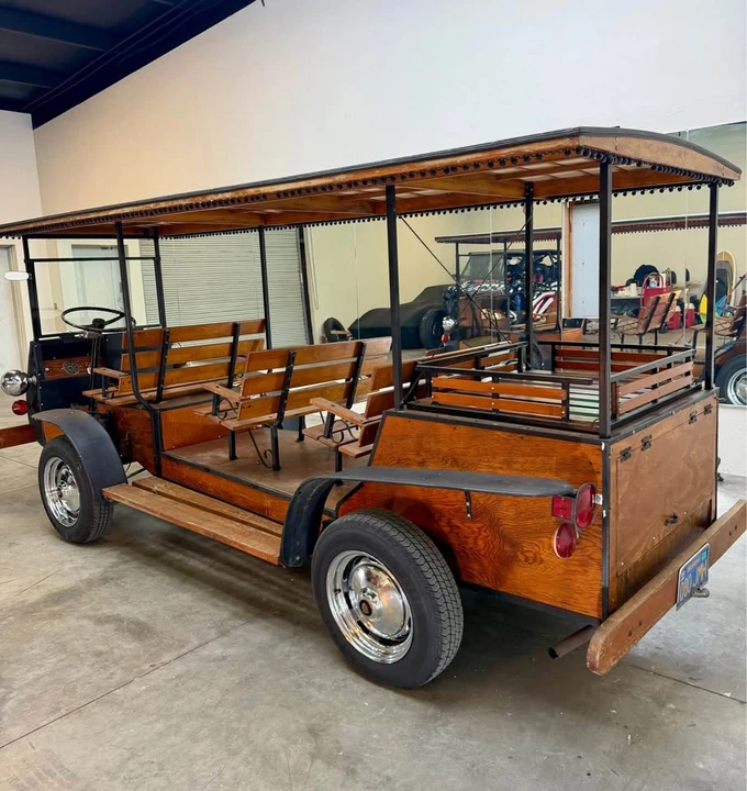 1961 Volkswagen Split-Window Bus - Image 3 of 15