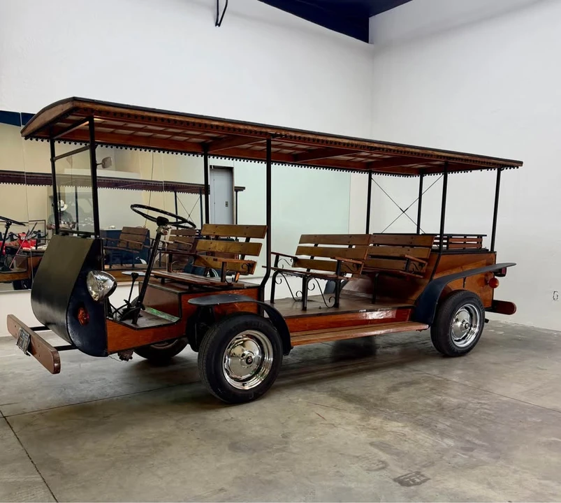 1961 Volkswagen Split-Window Bus - Image 4 of 15