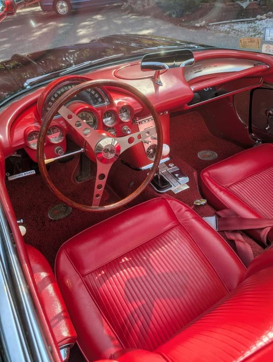 1961 Chevrolet Corvette C1 - Image 6 of 10