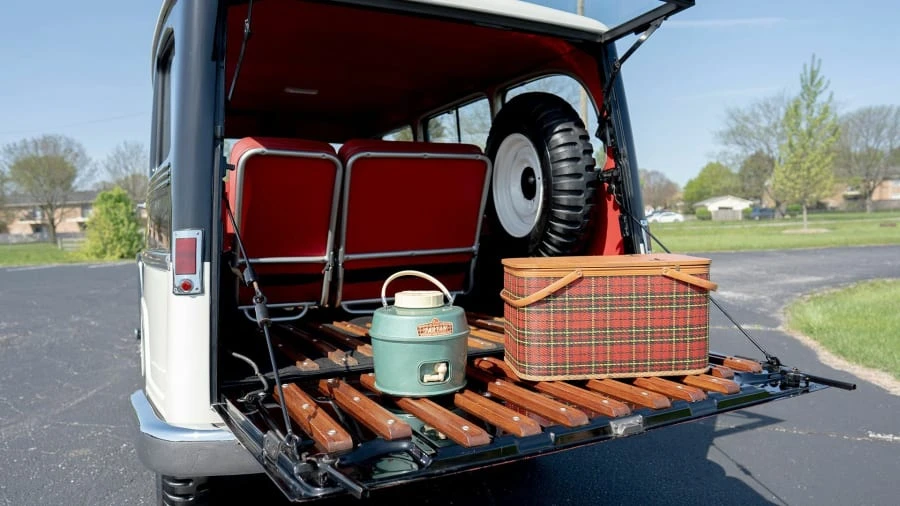 1961 Willys Jeep Wagon - Image 4 of 4