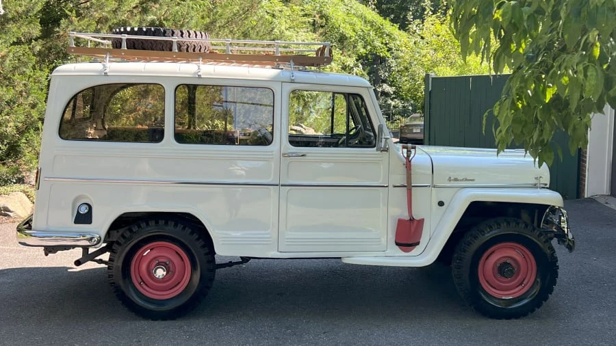 1961 Willys Jeep Wagon - Image 2 of 31