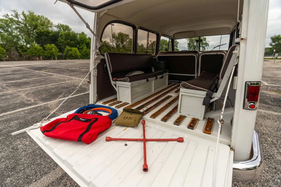 1961 Willys Jeep Wagon - Image 12 of 23
