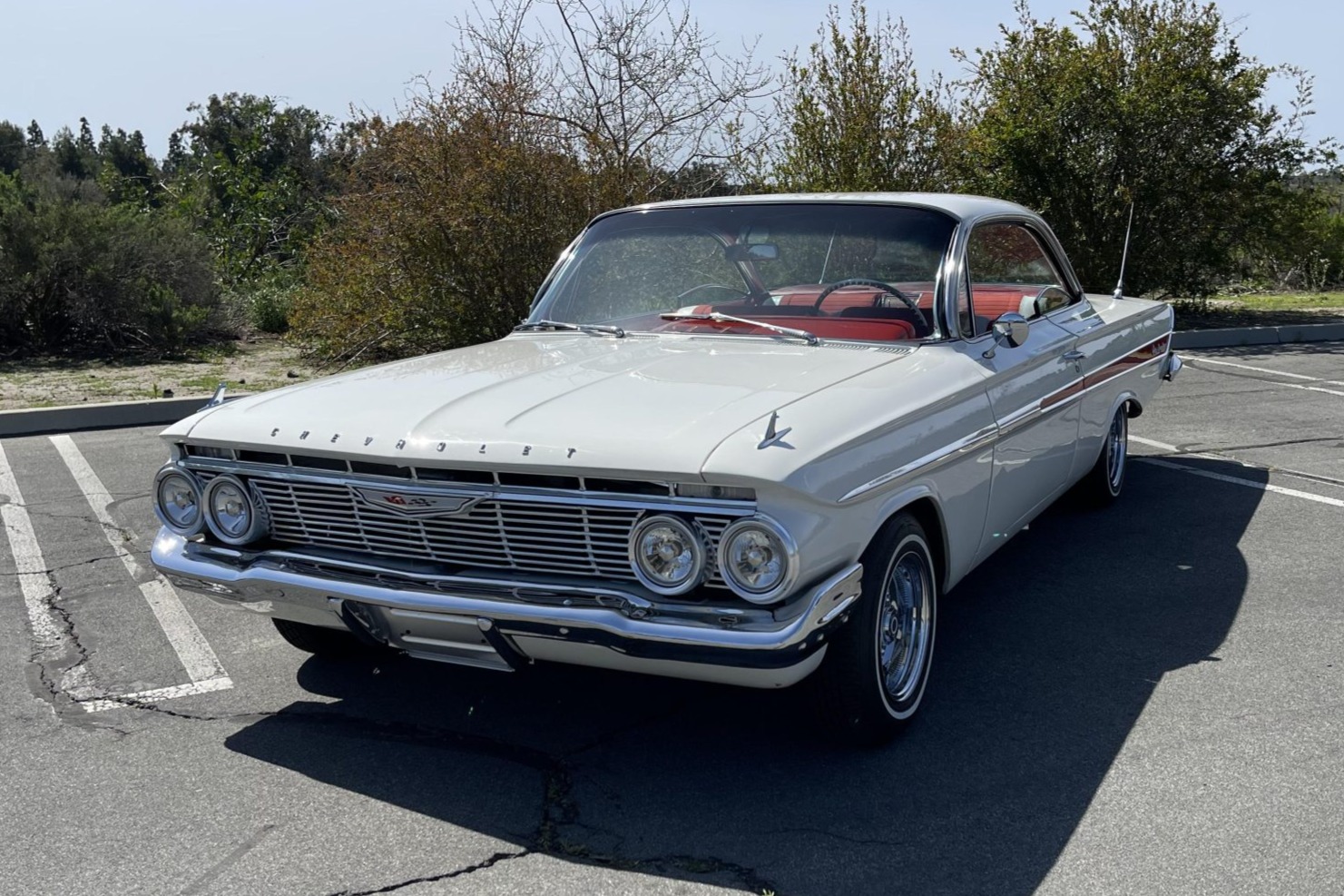 350-Powered 1961 Chevrolet Impala Sport Coupe
