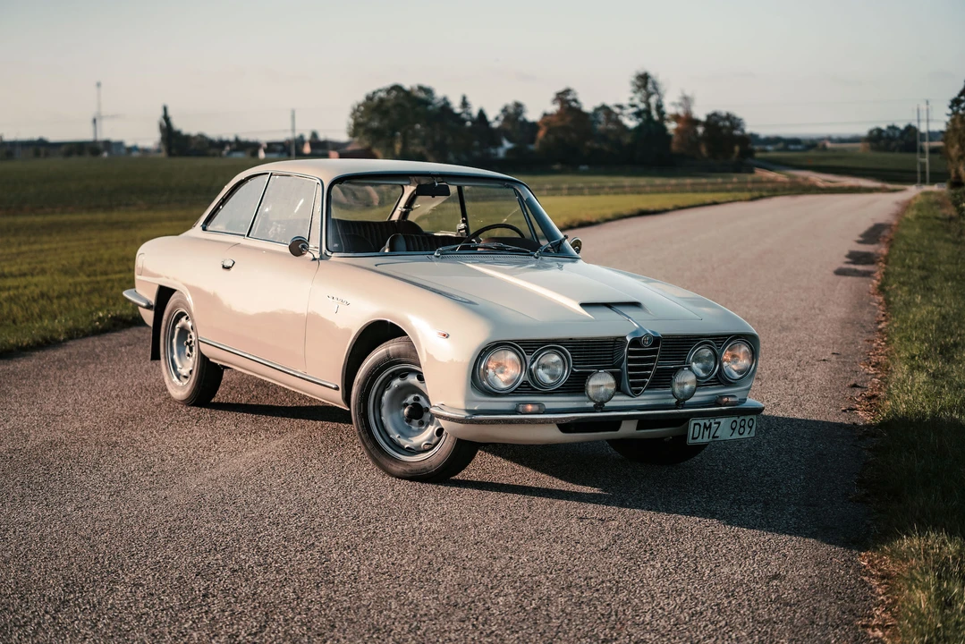 1962 Alfa Romeo 2600 - Image 5 of 31