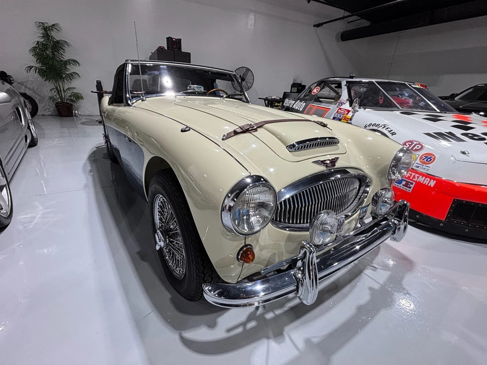 1962 Austin-Healey 3000 Mark II - Image 2 of 6