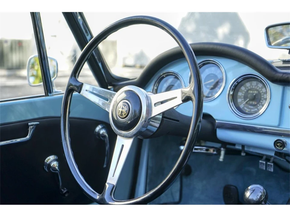 1962 Alfa Romeo 2600 - Image 18 of 31