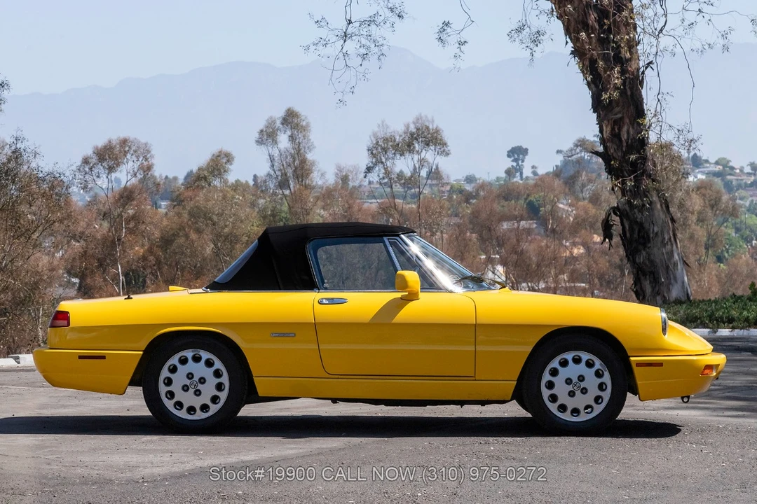 1993 Alfa Romeo 102-Series 2000 - Image 19 of 25