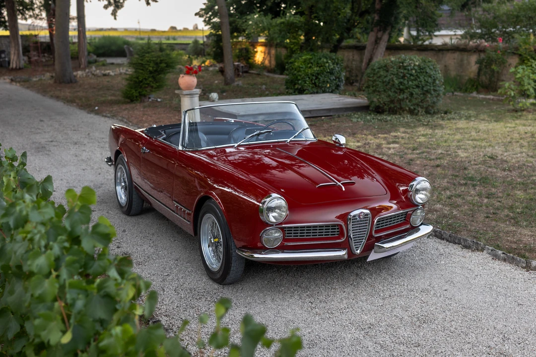 1962 Alfa Romeo 102-Series 2000 - Image 9 of 31