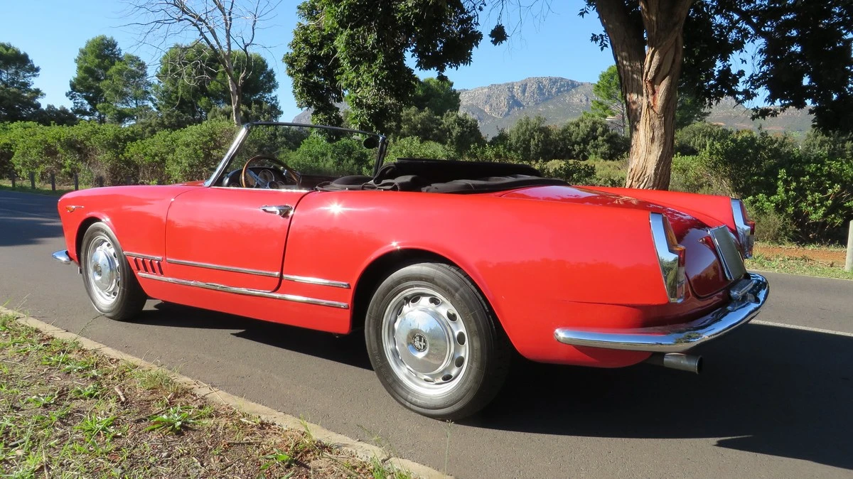 1962 Alfa Romeo 102-Series 2000 - Image 15 of 30